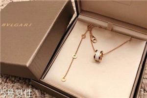 寶格麗項(xiàng)鏈會(huì)褪色嗎？寶格麗項(xiàng)鏈要仔細(xì)保養(yǎng)