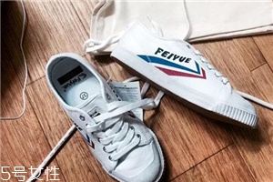 小白鞋買小了怎么辦？小白鞋太小這樣做