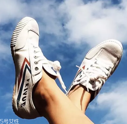 小白鞋淋雨怎么處理？小白鞋淋雨后保養(yǎng)方法
