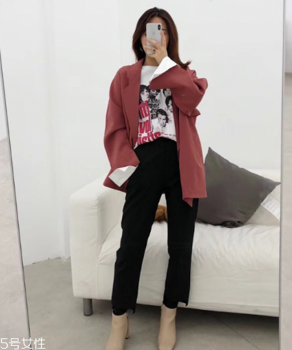 襯衫和t恤衫怎么搭配？襯衫和t恤衫搭配圖片