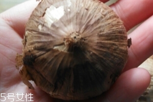 黑蒜怎么吃？黑蒜最好吃的吃法