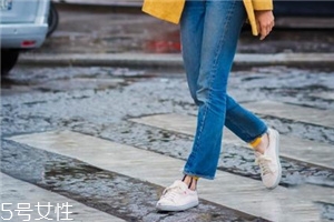 小白鞋鞋邊臟了怎么辦？小白鞋鞋邊臟了這樣洗