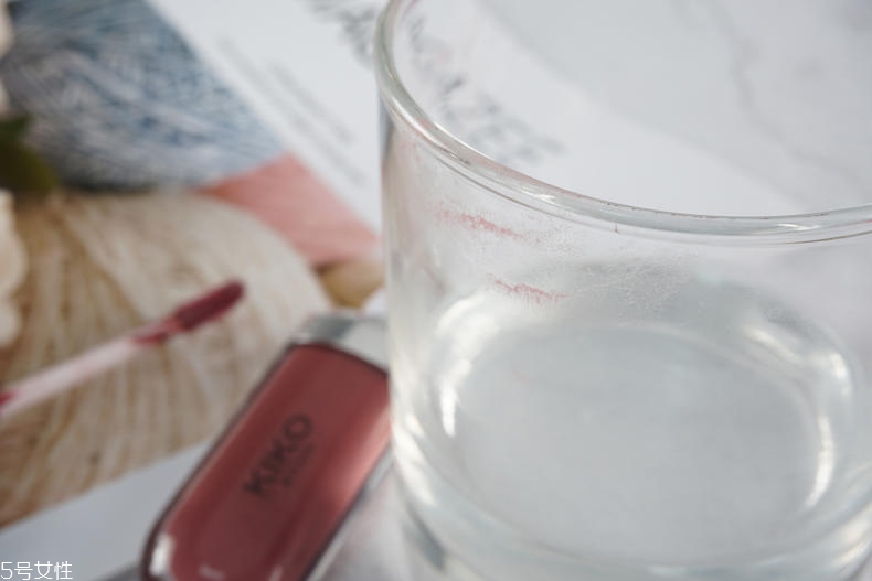 kiko3d唇釉成膜嗎 kiko3D唇釉容易掉色嗎 kiko3d唇釉成膜嗎 kiko3D唇釉容易掉色嗎