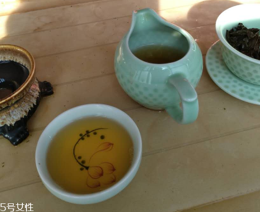 紅茶是酸性還是堿性？