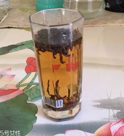 紅茶會影響睡眠嗎？喝紅茶會睡不著嗎？