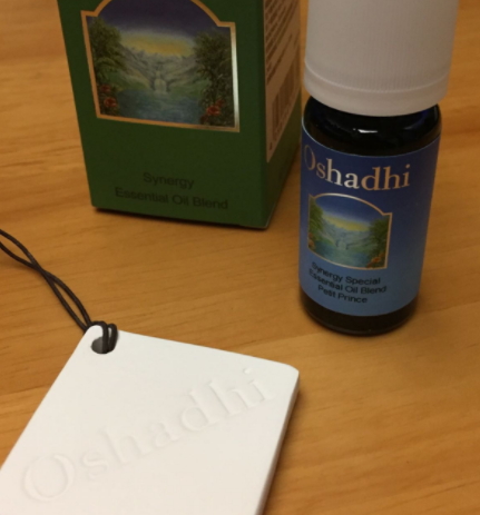 復(fù)方精油可以用在臉上嗎？復(fù)方精油怎么用在臉上