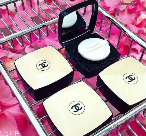 香奈兒果凍氣墊適合什么膚質(zhì) 香奈兒果凍氣墊粉餅價(jià)格 香奈兒果凍氣墊適合什么膚質(zhì) 香奈兒果凍氣墊粉餅價(jià)格