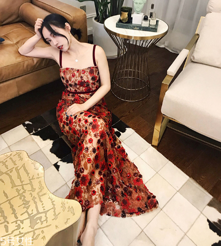 吊帶裙適合什么身材？吊帶裙穿搭圖片