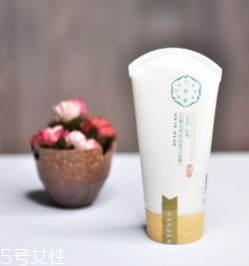 百雀羚三生花玫瑰系列怎么樣？三生花玫瑰花釀潤(rùn)妍系列評(píng)測(cè)