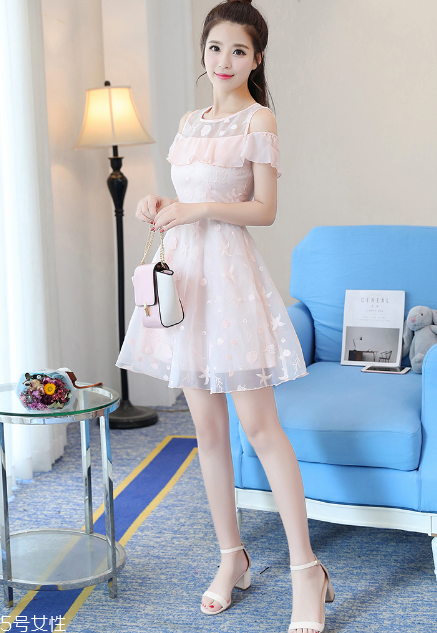 高瘦女生穿什么連衣裙？最適合高瘦女生的連衣裙款式