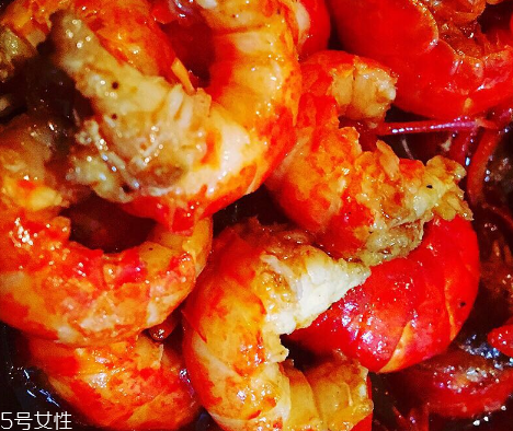 麻辣小龍蝦是海鮮嗎？麻辣小龍蝦屬于海鮮嗎？