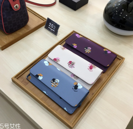 錢(qián)包是長(zhǎng)款好還是短款好？錢(qián)包長(zhǎng)款和短款的區(qū)別