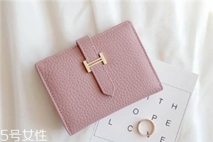 錢(qián)包是長(zhǎng)款好還是短款好？錢(qián)包長(zhǎng)款和短款的區(qū)別