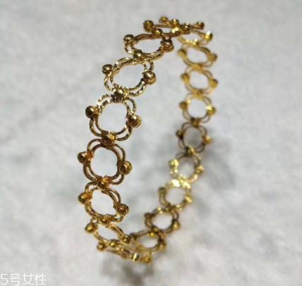 周大生伸縮戒指多少錢？周大生戒指變手鐲價(jià)格