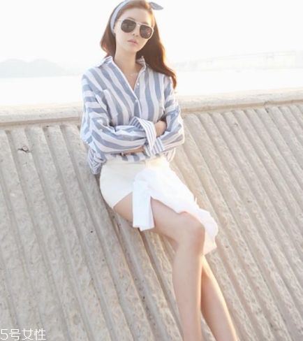 胸大的女生穿什么上衣？適合大胸女生的穿搭