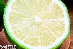 青檸檬可以泡蜂蜜嗎？青檸檬泡蜂蜜味道好嗎？
