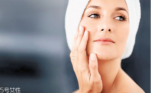 學(xué)生黨用什么護(hù)膚品 學(xué)生黨護(hù)膚品推薦 學(xué)生黨用什么護(hù)膚品 學(xué)生黨護(hù)膚品推薦