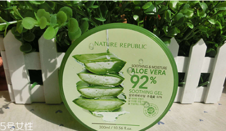 學(xué)生黨用什么護(hù)膚品 學(xué)生黨護(hù)膚品推薦 學(xué)生黨用什么護(hù)膚品 學(xué)生黨護(hù)膚品推薦