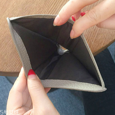 錢包里放多少錢合適？錢包里一般放多少錢