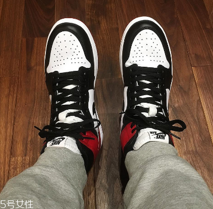 aj 1黑腳趾有女款嗎？aj 1黑腳趾有女生碼數嗎