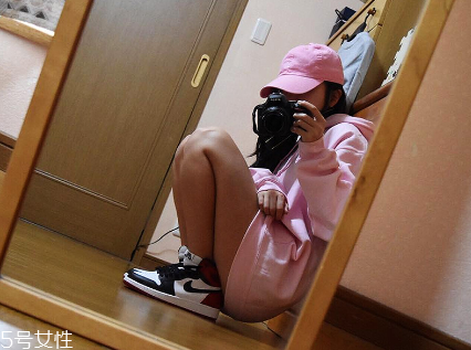 aj 1黑腳趾有女款嗎？aj 1黑腳趾有女生碼數嗎