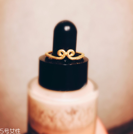 緊箍咒戒指怎么帶方向？緊箍咒戒指正反正確戴法