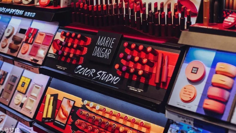 國(guó)產(chǎn)彩妝哪個(gè)牌子好用 2022國(guó)貨小眾彩妝品牌 國(guó)產(chǎn)彩妝哪個(gè)牌子好用 2022國(guó)貨小眾彩妝品牌