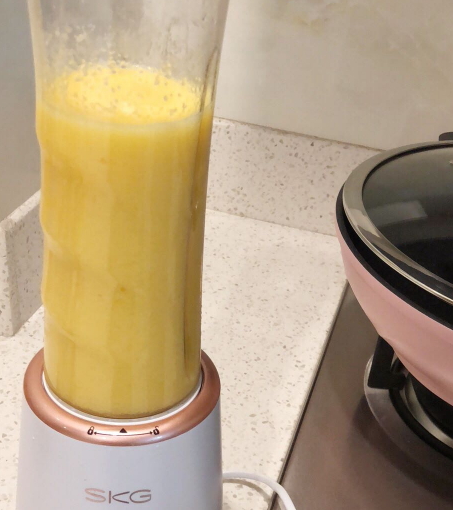 skg和小熊哪個品牌好？skg和小熊對比