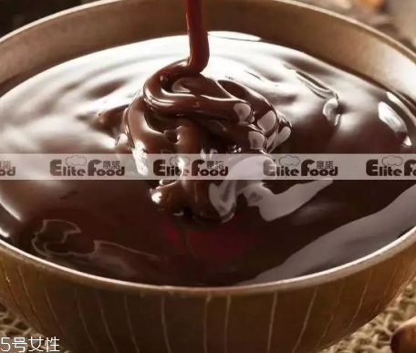 巧克力糖漿怎么做？巧克力糖漿可以做什么？