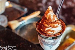 Kiss The Tiramisu冰淇淋哪個味道好？高腳杯冰淇淋好吃嗎