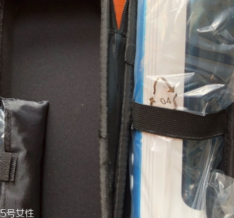 沖牙器和牙線哪個好？沖牙器和牙線的優(yōu)缺點