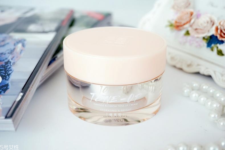 平價(jià)素顏霜哪個(gè)牌子好 適合16歲的平價(jià)素顏霜 平價(jià)素顏霜哪個(gè)牌子好 適合16歲的平價(jià)素顏霜