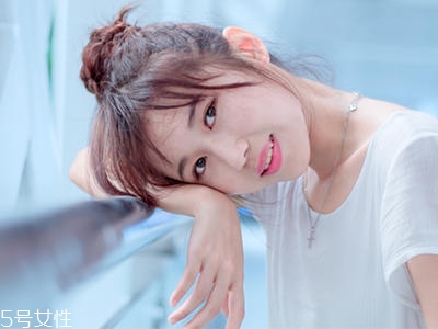 染發(fā)后新長(zhǎng)黑發(fā)怎么辦 雙色發(fā)拯救寶典 染發(fā)后新長(zhǎng)黑發(fā)怎么辦 雙色發(fā)拯救寶典