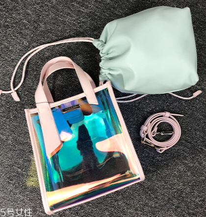 小ck鐳射包有幾種顏色？charles keith鐳射包顏色介紹