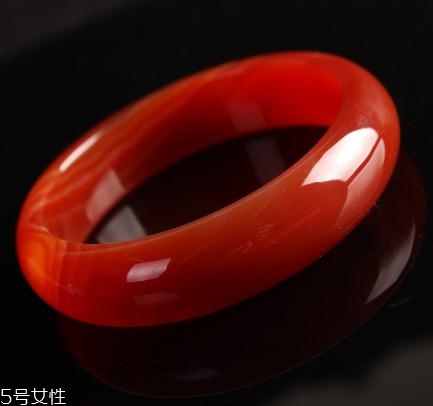 瑪瑙手鐲什么顏色好？瑪瑙手鐲顏色挑選方法