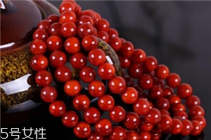 瑪瑙項(xiàng)鏈可以戴著洗澡嗎？瑪瑙項(xiàng)鏈能不能洗澡戴