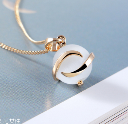 項鏈是黃金還是鉑金好？項鏈買黃金還是鉑金