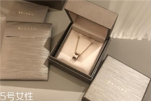 項(xiàng)鏈可以帶上飛機(jī)嗎？項(xiàng)鏈能不能上飛機(jī)
