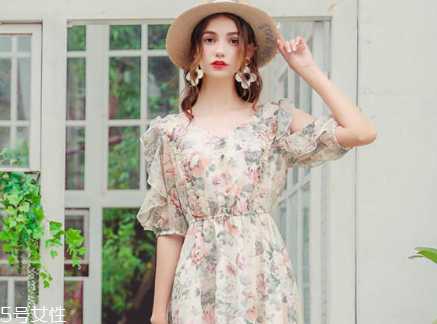 小個子女生穿什么裙子好看？小個子女生穿搭技巧
