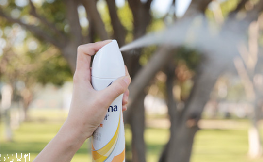 止汗噴霧可以噴臉嗎 止汗產(chǎn)品的原理 止汗噴霧可以噴臉嗎 止汗產(chǎn)品的原理