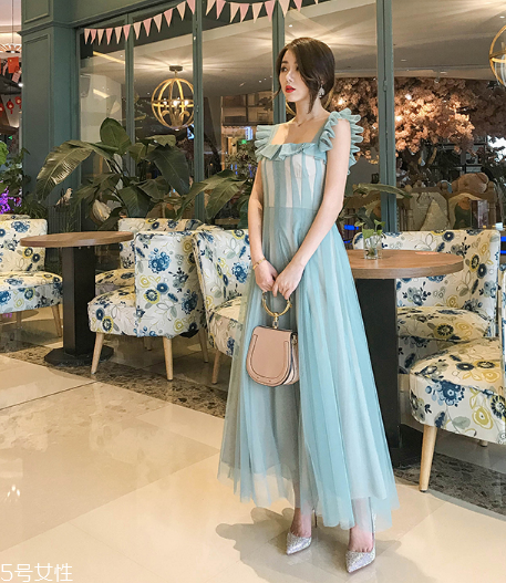 2018夏天流行什么顏色？2018夏天最火的衣服顏色