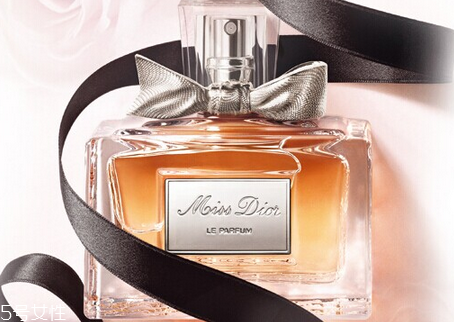 迪奧香水怎么辨別真假 迪奧香水通常鑒別方法 迪奧香水怎么辨別真假 迪奧香水通常鑒別方法