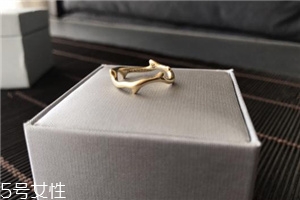 戒指不好摘下來怎么辦？戒指不好取下來怎么辦