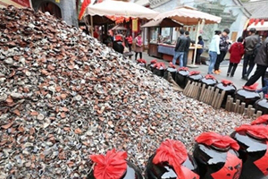 摔碗酒意味著什么？喝完酒為什么要摔碗