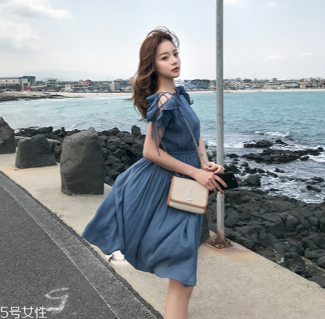 皮膚黃穿什么顏色顯白？適合黃皮女生的衣服顏色