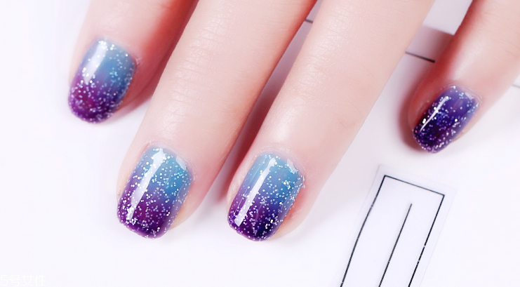 溫變美甲圖片 2018溫變顯白美甲新款式 溫變美甲圖片 2018溫變顯白美甲新款式