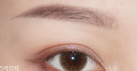 藕粉色眼影配什么口紅 藕粉色日常眼妝教程 藕粉色眼影配什么口紅 藕粉色日常眼妝教程