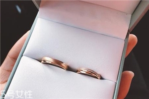 戒指應(yīng)該戴在哪個(gè)手上？戒指戴左手還是右手