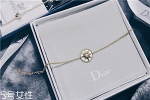 手鏈可以兩只手同時(shí)戴嗎？手鏈可以兩只手一起戴嗎