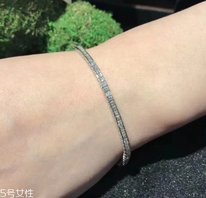 手鏈一般多少顆珠子？手鏈一般是幾個珠子？